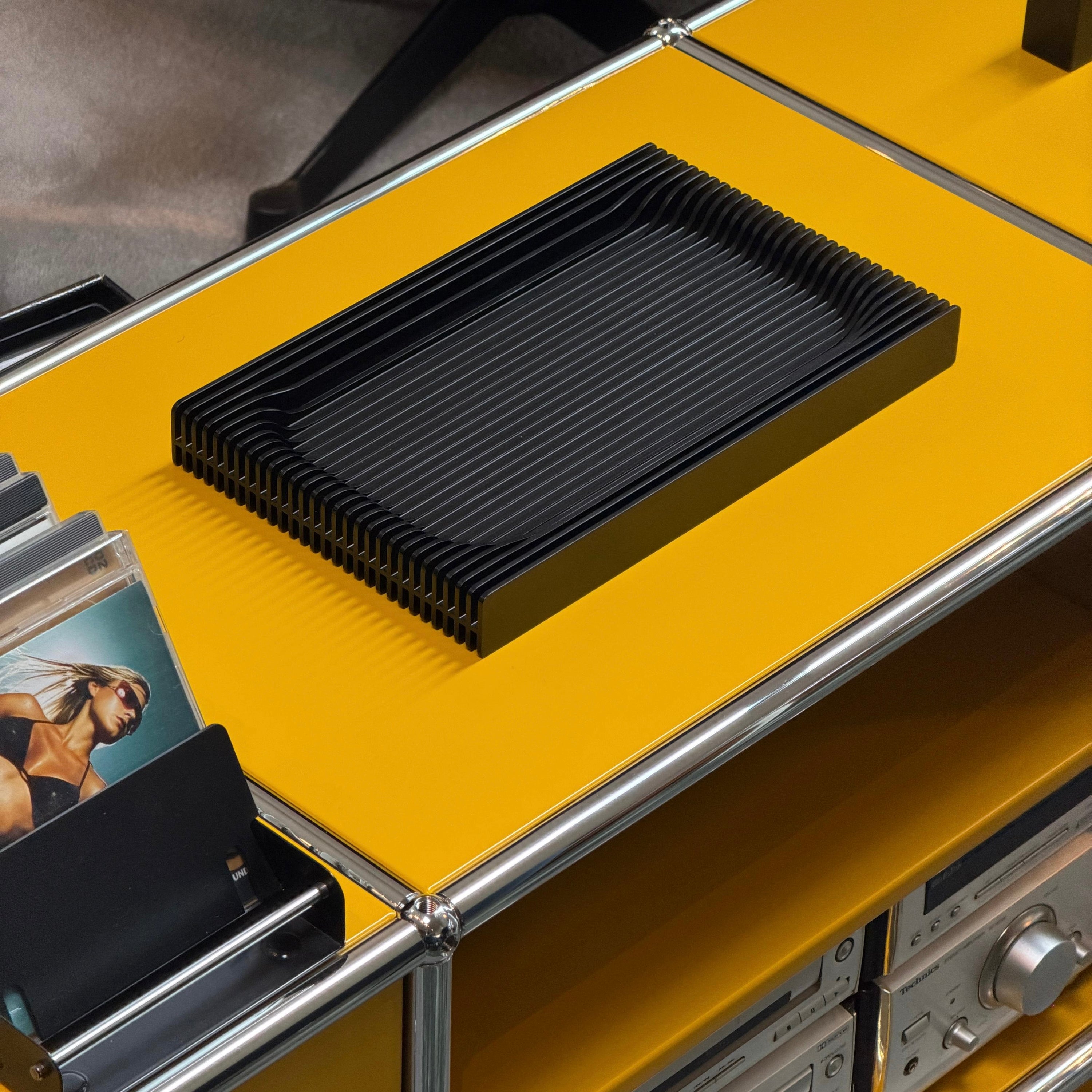 Essentials Tray  [black]